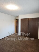 2139 S 4th St W in Missoula, MT - Foto de edificio - Building Photo