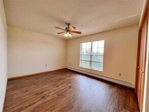 901 Dominion Dr in Hudson, WI - Building Photo - Building Photo