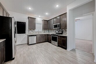 25407 Northpark Lake Dr in Porter, TX - Building Photo - Building Photo