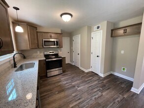 1205 Cardinal Crk Dr in Clarksville, TN - Building Photo - Building Photo