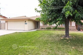 41797 Royal Palm Dr in Hemet, CA - Foto de edificio - Building Photo