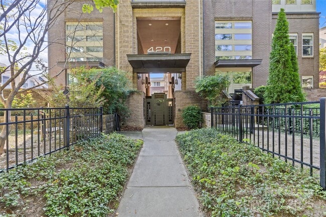property at 420 Queens Rd