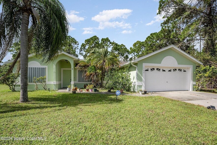 1792 Hydrangea Rd, Unit 367 in Palm Bay, FL - Building Photo