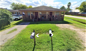 4505 18th St in Bacliff, TX - Building Photo - Building Photo