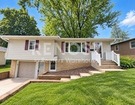 2424 25th St NW in Rochester, MN - Building Photo