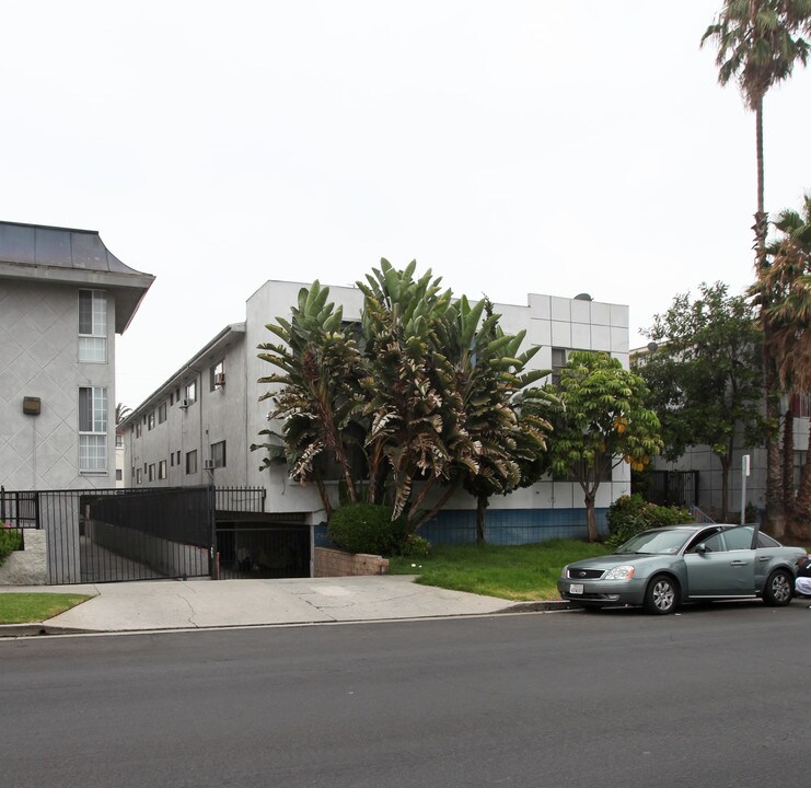 414 S St Andrews Pl in Los Angeles, CA - Building Photo