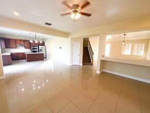 611 1st Cape Coral Dr in Winter Garden, FL - Building Photo - Building Photo