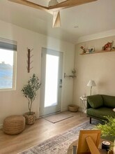 4661 Berwick Dr in San Diego, CA - Foto de edificio - Building Photo