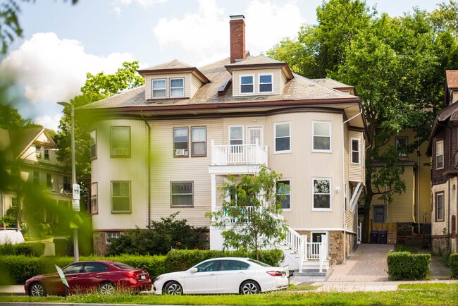 624 Cambridge St, Unit #2