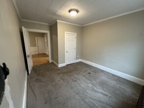 934 Barland St in Eau Claire, WI - Foto de edificio - Building Photo