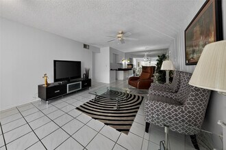 6253 Bay Club Dr in Fort Lauderdale, FL - Building Photo - Building Photo