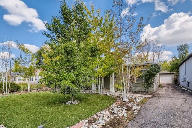 property at 1860 S Cook St