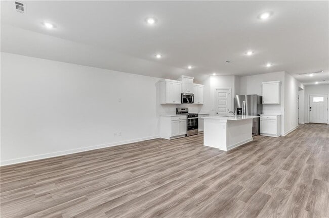 4604 W Aurora St in Fayetteville, AR - Building Photo - Building Photo