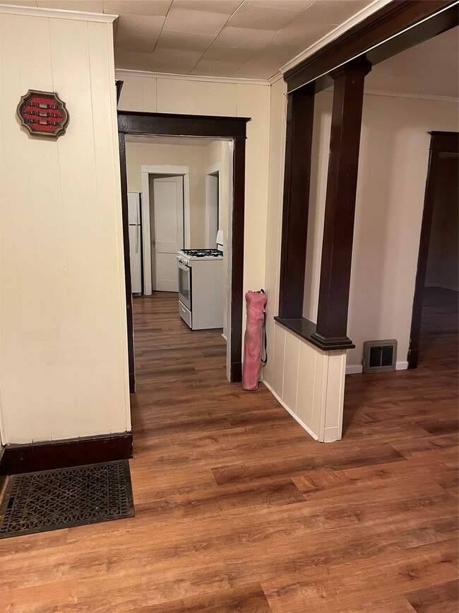 11 Cleveland Ave in Endicott, NY - Building Photo - Building Photo