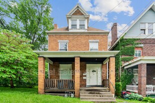 2954 Sheraden Blvd in Pittsburgh, PA - Building Photo