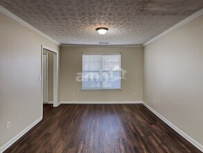 1130 Saint Phillips Ct in Locust Grove, GA - Foto de edificio - Building Photo