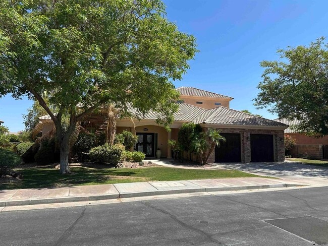 property at 5466 E 39th St
