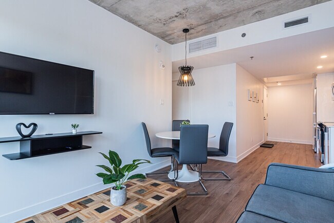 1635 Rue St-Hubert