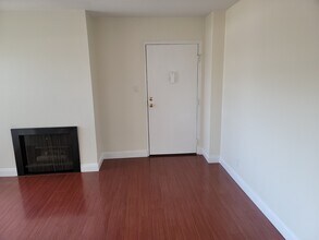1421 16th St, Unit 8 in Santa Monica, CA - Building Photo - Building Photo