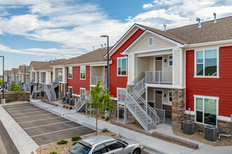 Pine Ridge Crossings in Elizabeth, CO - Foto de edificio - Building Photo