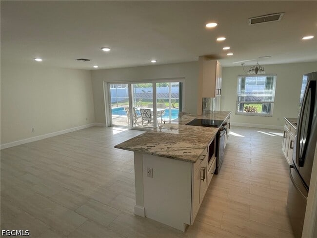 3502 SE 22nd Pl in Cape Coral, FL - Building Photo - Building Photo