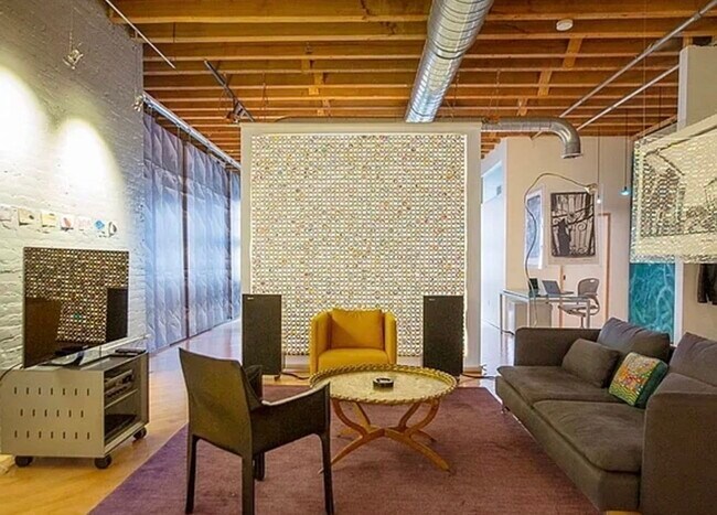 90 South St, Unit 3B in Boston, MA - Foto de edificio - Building Photo