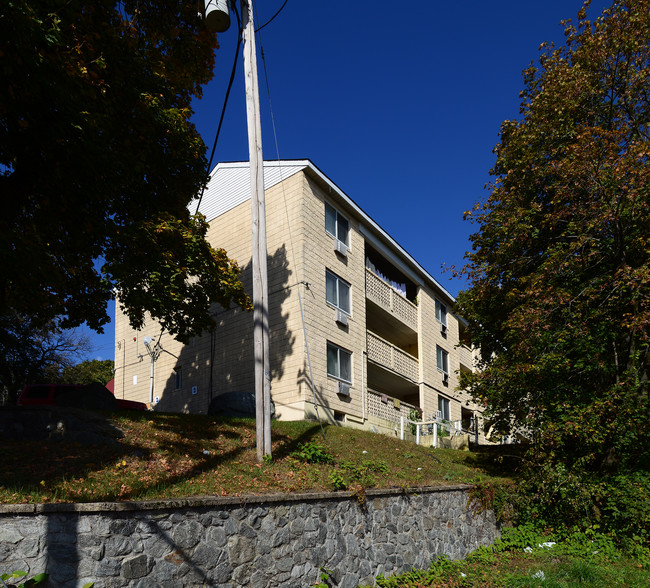 Newark Apartments in Providence, RI - Building Photo - Building Photo