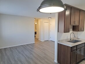 Northgate Crossing Apartments in North St. Paul, MN - Foto de edificio - Building Photo