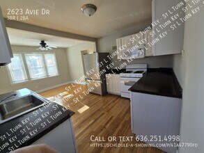 2623 Avie Dr in Jennings, MO - Building Photo - Building Photo