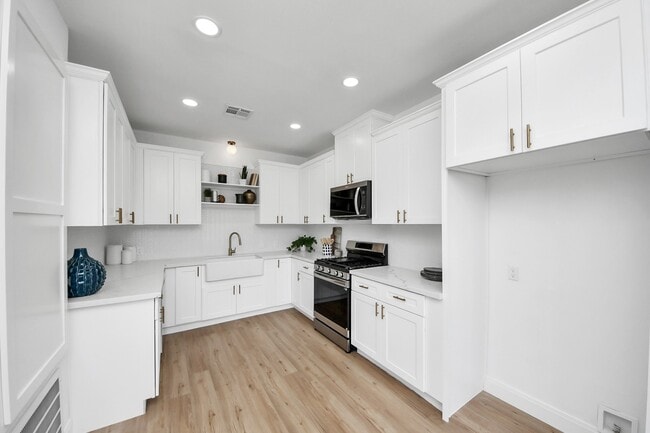 300 Narcissus Rd in Clear Lake Shores, TX - Building Photo - Building Photo