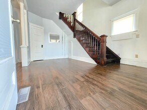 481 Division St in Elgin, IL - Building Photo - Building Photo