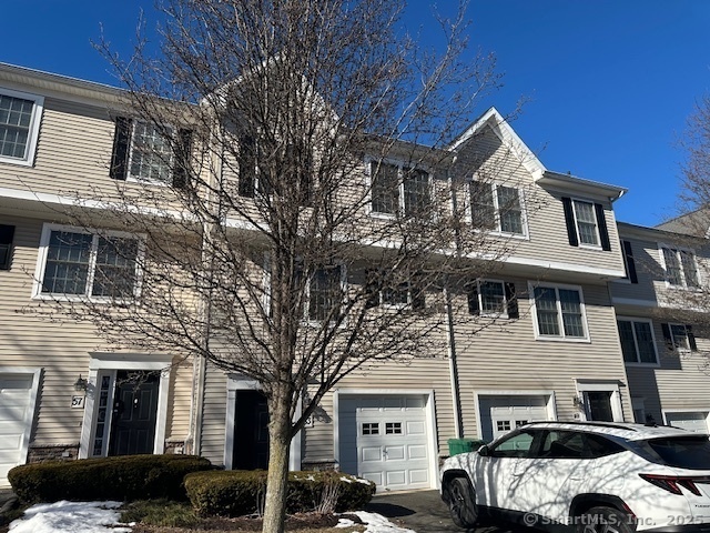 53 Donahue Ln in Manchester, CT - Foto de edificio - Building Photo