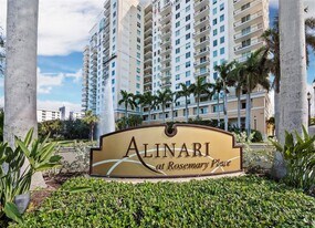 800 N Tamiami Trl in Sarasota, FL - Building Photo