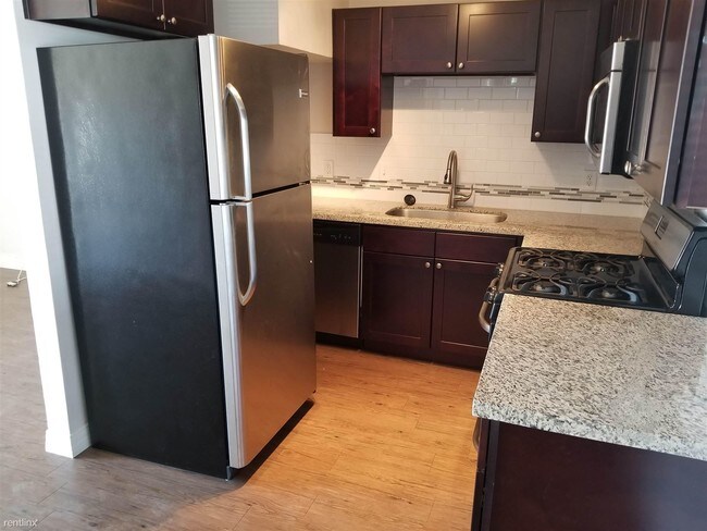 502 E Mariposa St-Unit -Apt 202 in Phoenix, AZ - Building Photo - Building Photo