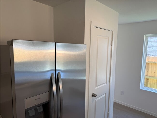 property at 1646 Gardenia Grv Ln