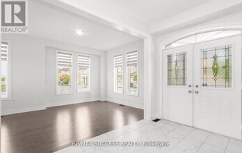 1554 Devine Pt in Milton, ON - Building Photo - Building Photo
