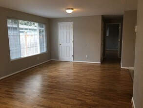 77-79 Hamilton Ave in Eugene, OR - Building Photo - Building Photo