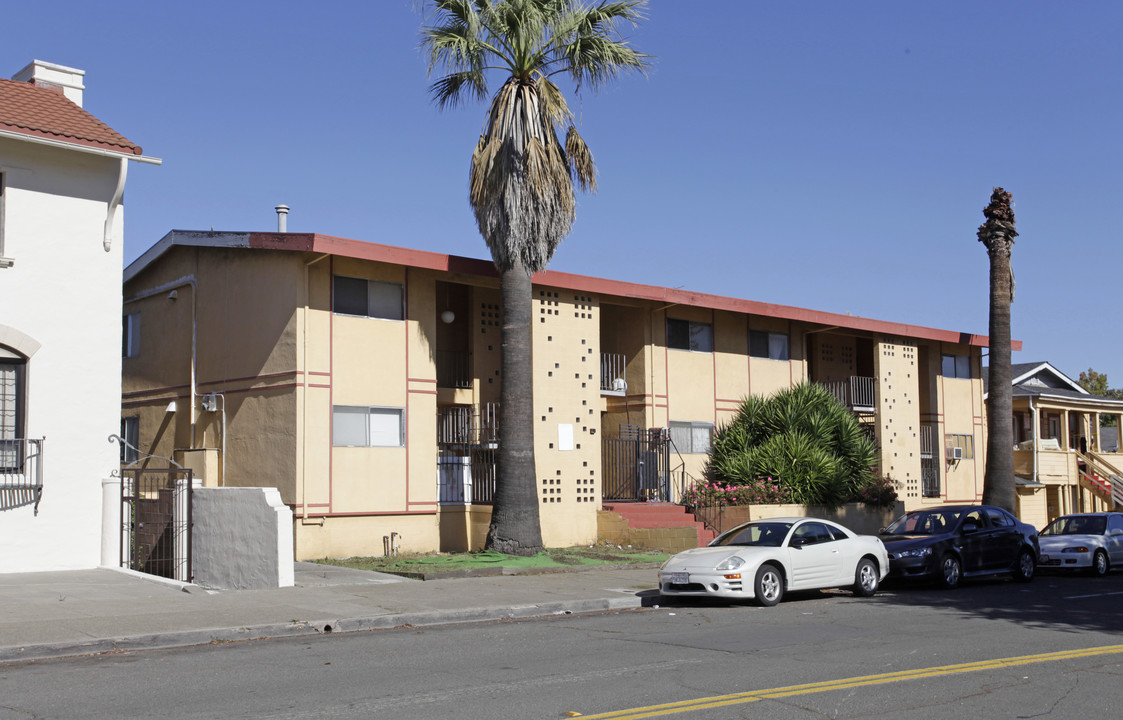 710-724 Louisiana St in Vallejo, CA - Building Photo