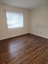 10S511 Echo Ln, Unit 2 in Willowbrook, IL - Foto de edificio - Building Photo