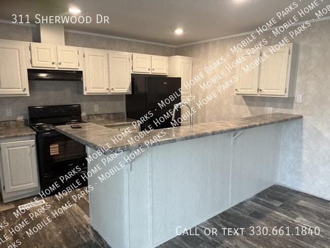 311 Sherwood Dr in New Kensington, PA - Building Photo - Building Photo