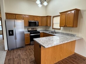 3802 15th Street Ct in Davenport, IA - Foto de edificio - Building Photo