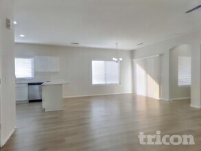 16823 W Cottonwood St in Surprise, AZ - Building Photo - Building Photo