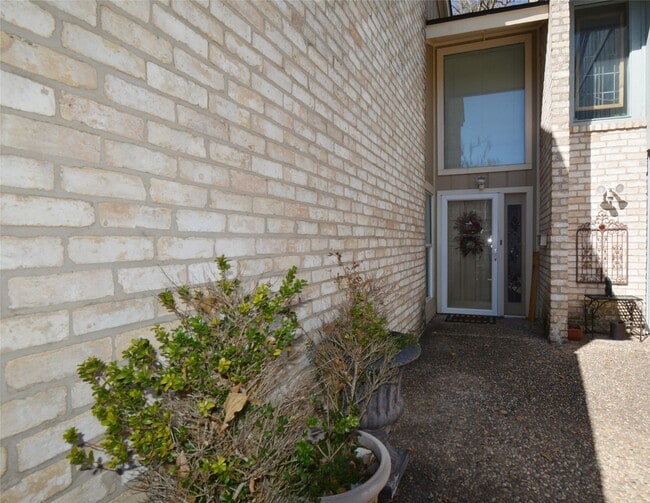 323 E Main St in Brenham, TX - Building Photo - Building Photo