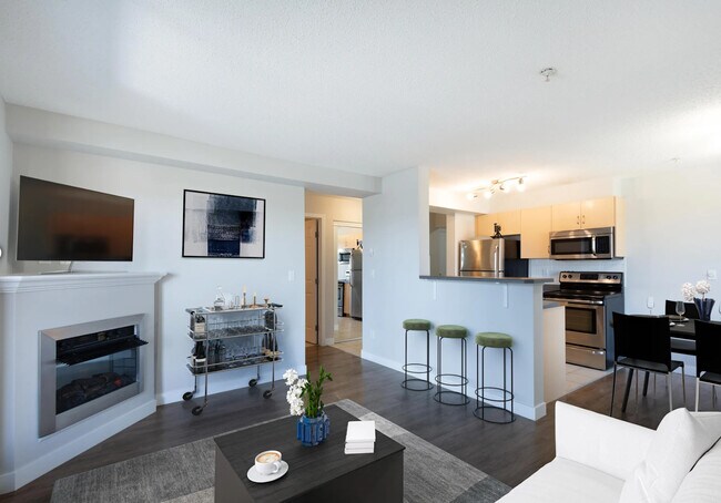 Square 104 in Edmonton, AB - Building Photo - Building Photo