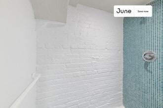 1443 Parkwood Pl NW in Washington, DC - Foto de edificio - Building Photo