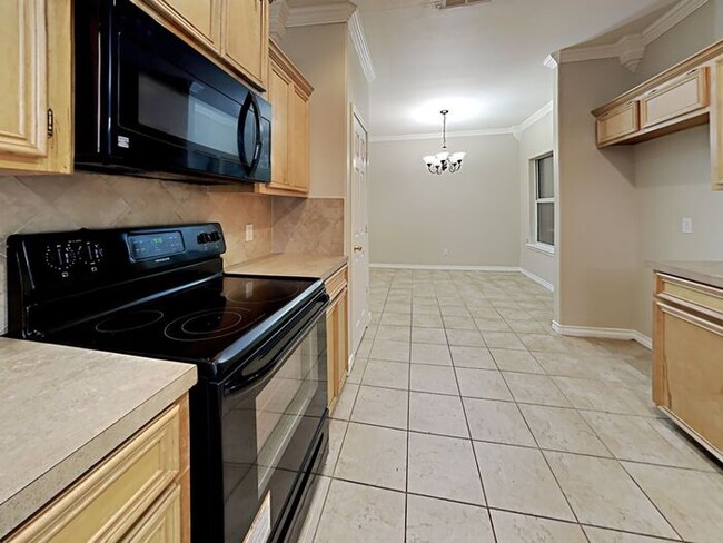 8009 Rock Crest Dr in Corpus Christi, TX - Foto de edificio - Building Photo