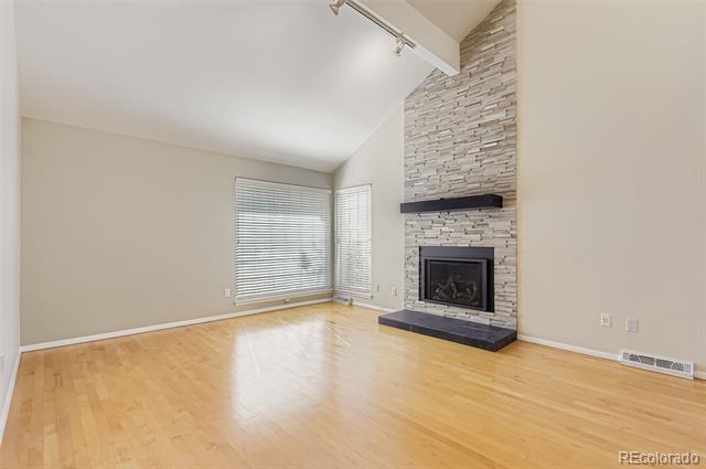 7572 S Rosemary Cir in Centennial, CO - Building Photo - Building Photo