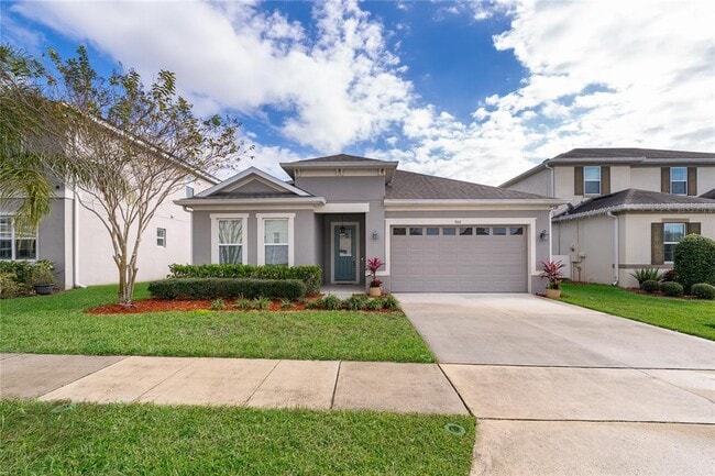 property at 902 Grand Hilltop Dr