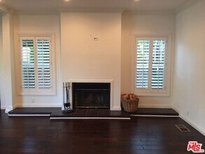 125 N Palm Dr in Beverly Hills, CA - Building Photo - Building Photo