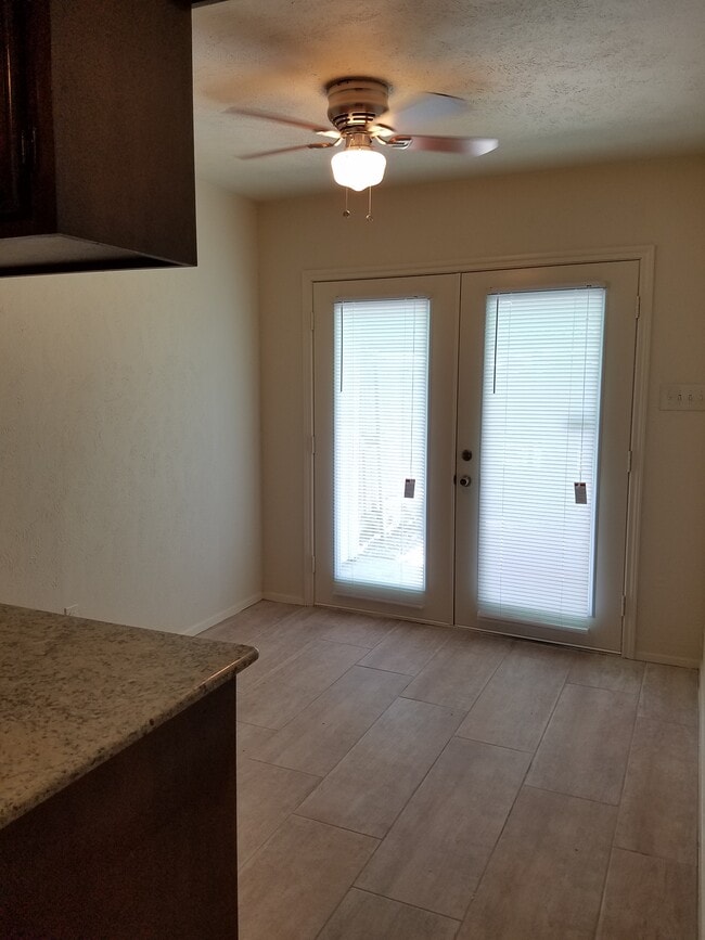 320 Towne House Ln in Richardson, TX - Building Photo - Building Photo